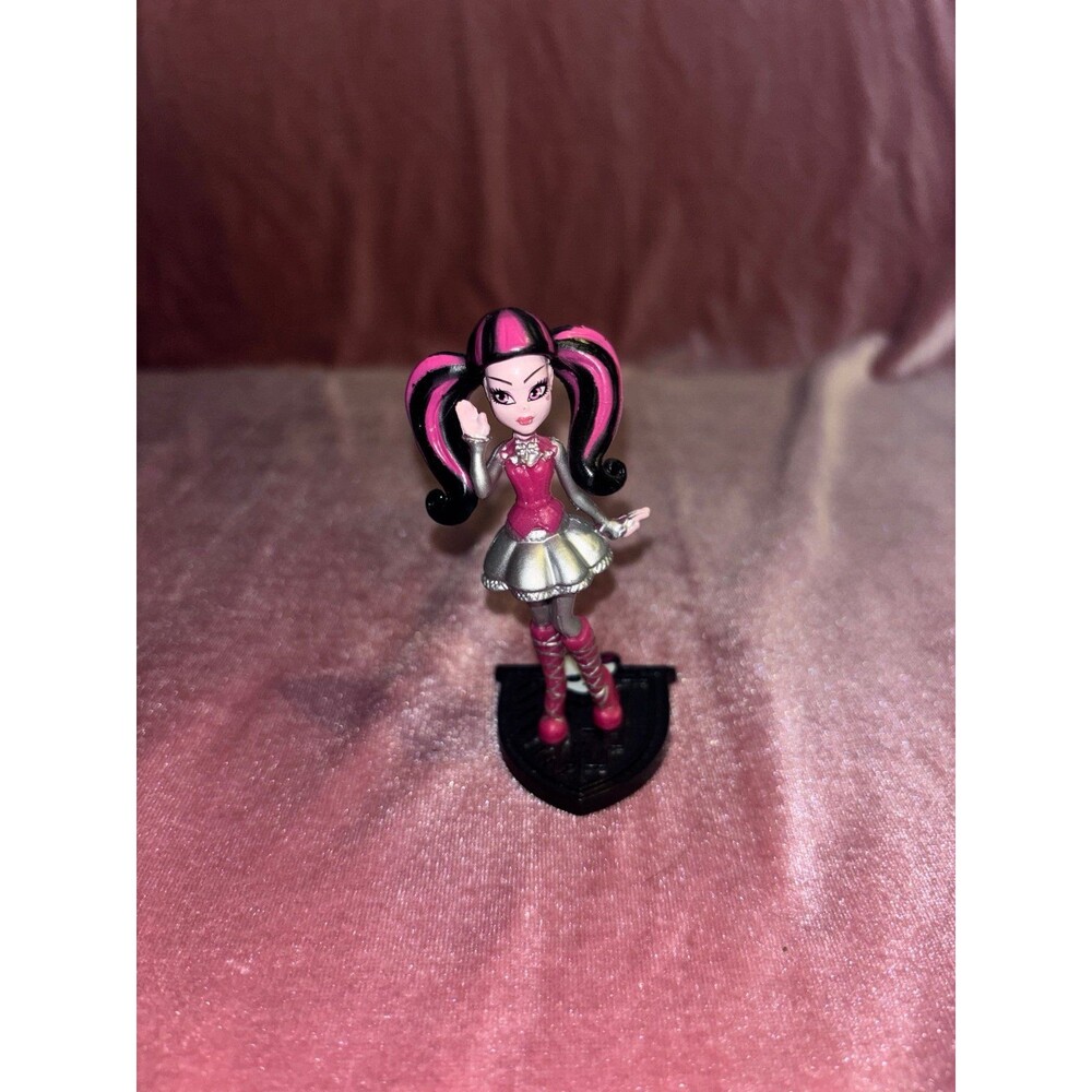Monster high draculaura mini figure